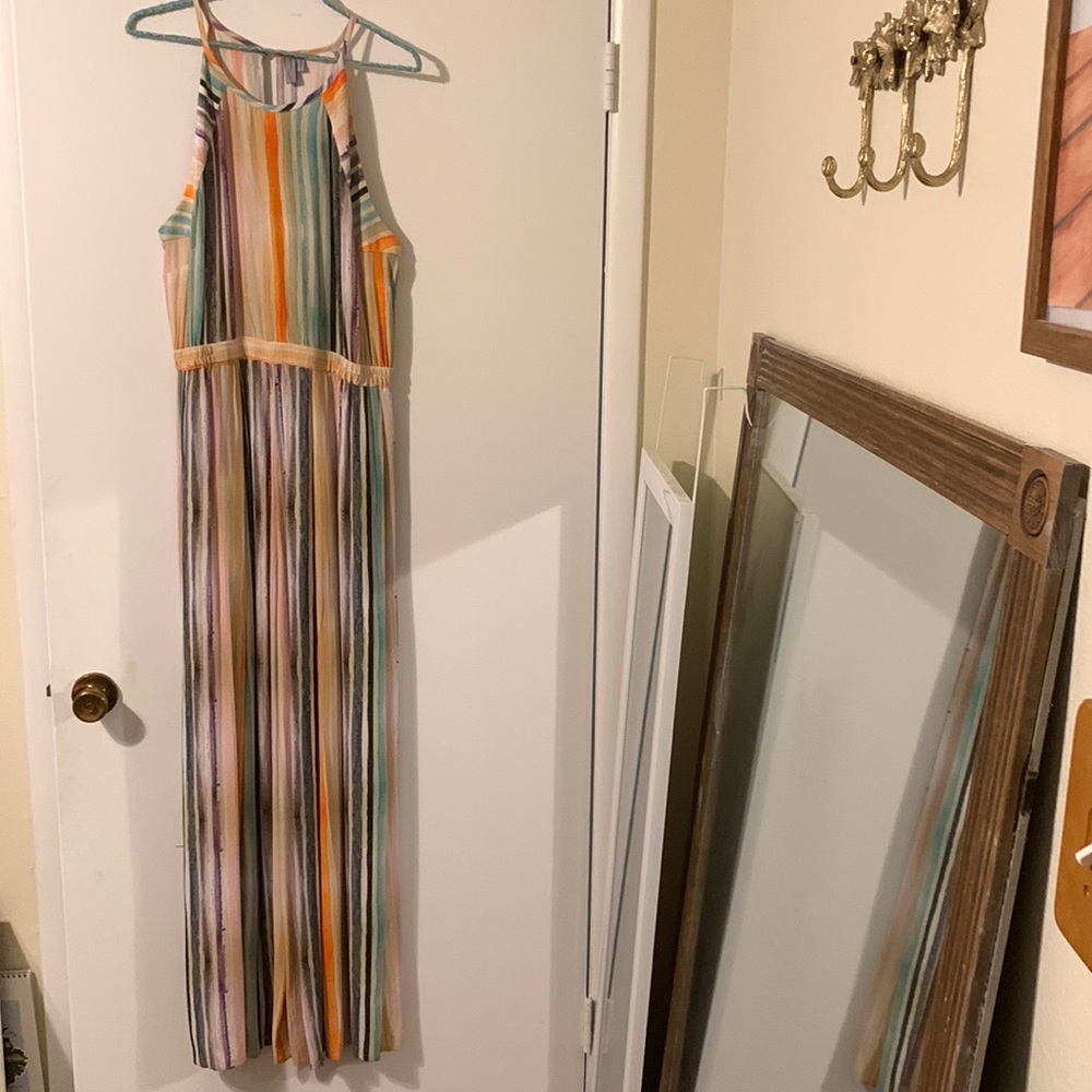 Colorful Striped Pantsuit with Relaxed Fit and Wide-Leg Design